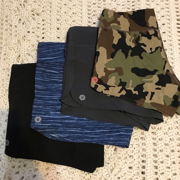 Last Set 4 Pairs of Wodlife Shorts Crossfit S NWOT - Picture 2 of 10